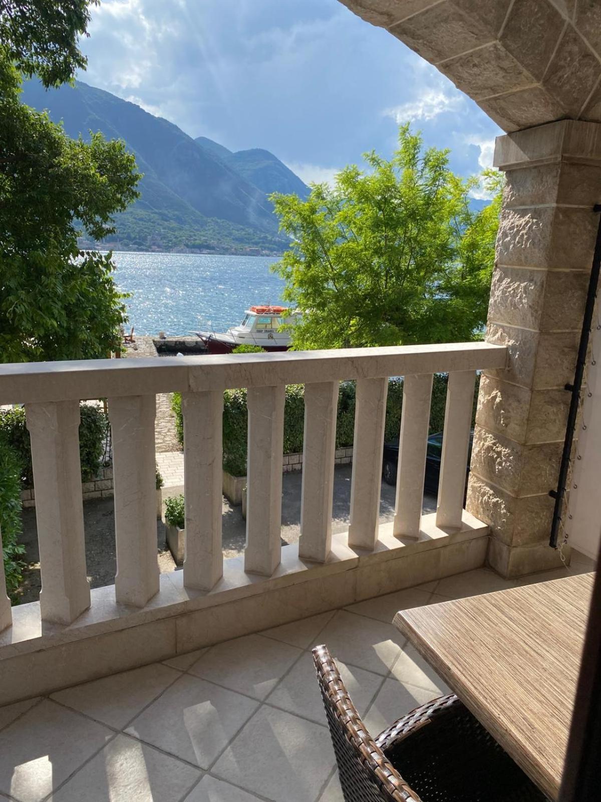 Apartments Bella Di Mare Kotor Exterior photo