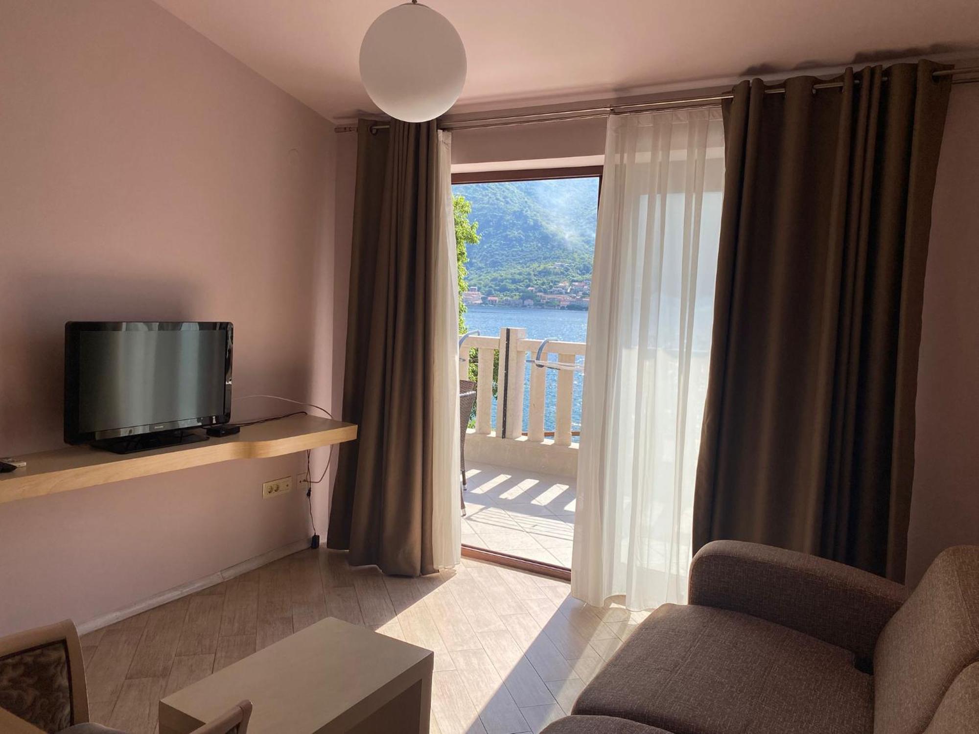 Apartments Bella Di Mare Kotor Exterior photo